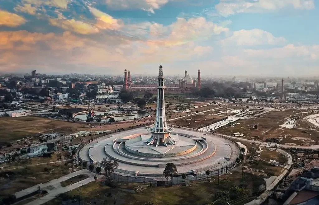 Dry denting in Lahore